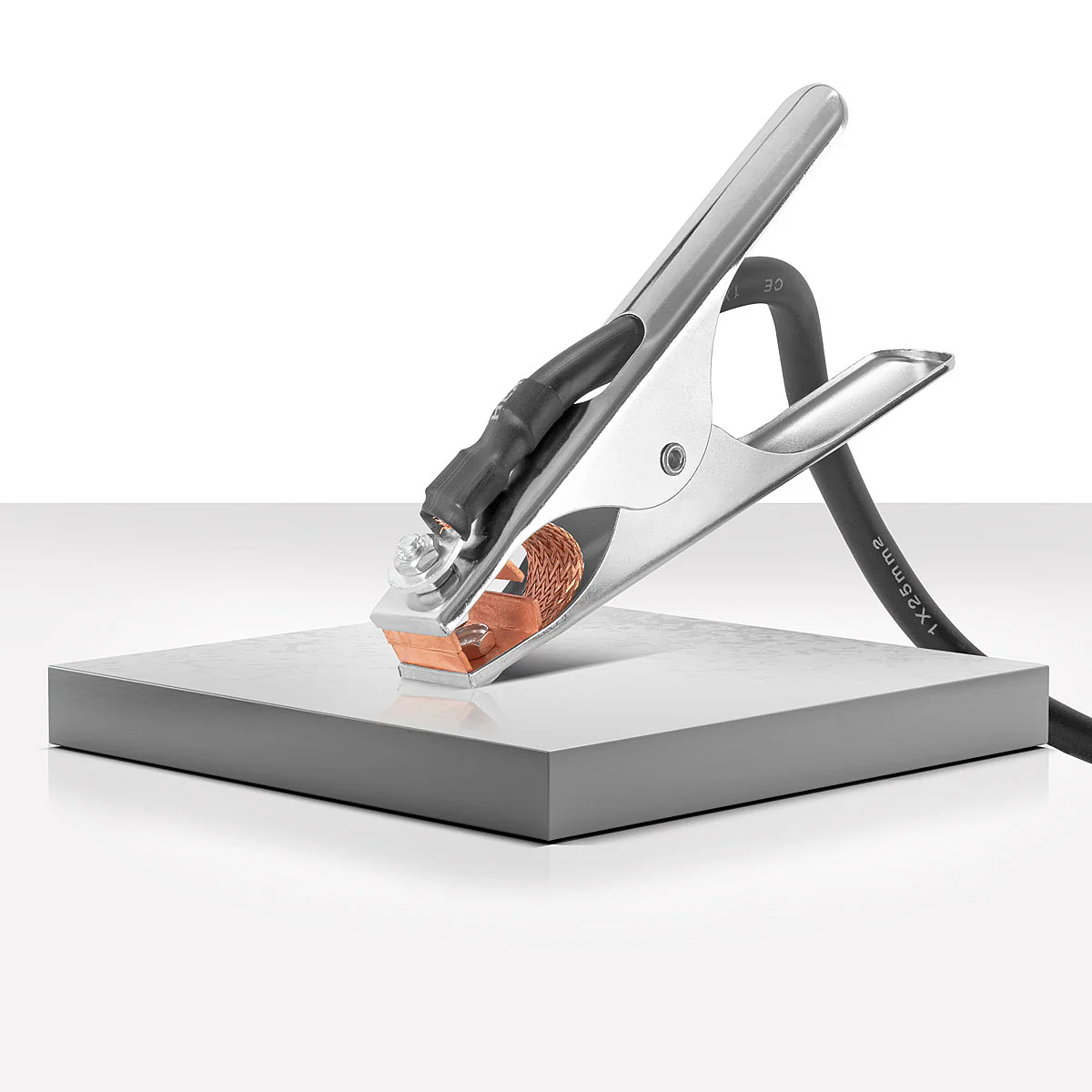 STAHLWERK Massezange bis 300 A Masseklemme | Erdungsklemme inklusive 5 m Schweißkabel | Massekabel mit 25 mm² und 9 mm Stecker - Image 6