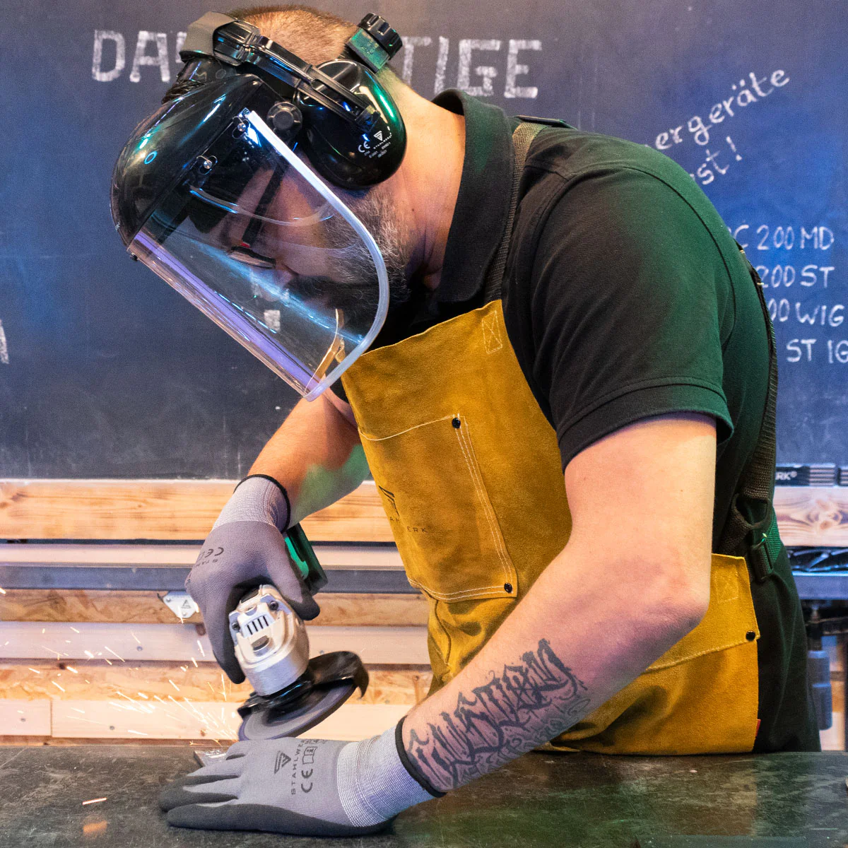 STAHLWERK 3er Set Gesichtsschutzschild / Schutzvisier / Schutzausrüstung / ergonomisch, aus stabilem Kunststoff - Image 4