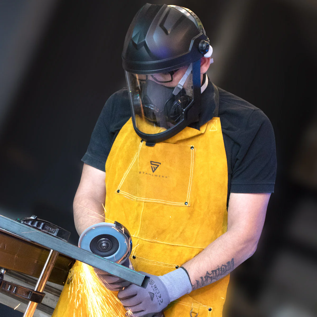 STAHLWERK Schleifmaske - Perfekter Schutz bei Schleifarbeiten und spanabhebenden Arbeiten - 2 mm dicke Schutzscheibe - Image 4
