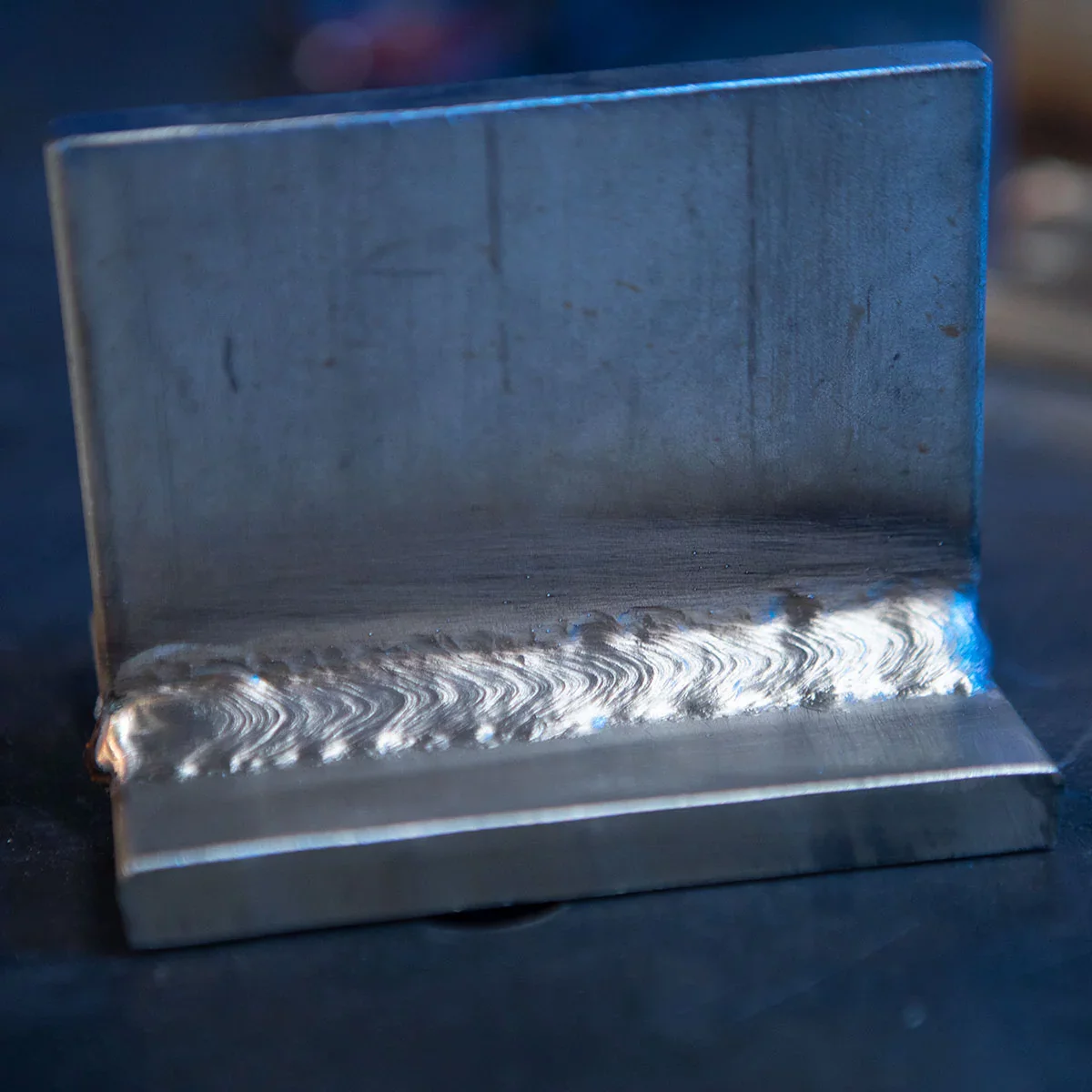 STAHLWERK MIG MAG 200 Doppelpuls Pro vollsynergisches Schweißgerät mit AK25/MB25 Alu-Schweißbrenner und Verschleißteile-Set für Aluminium-Schweißen - Image 13